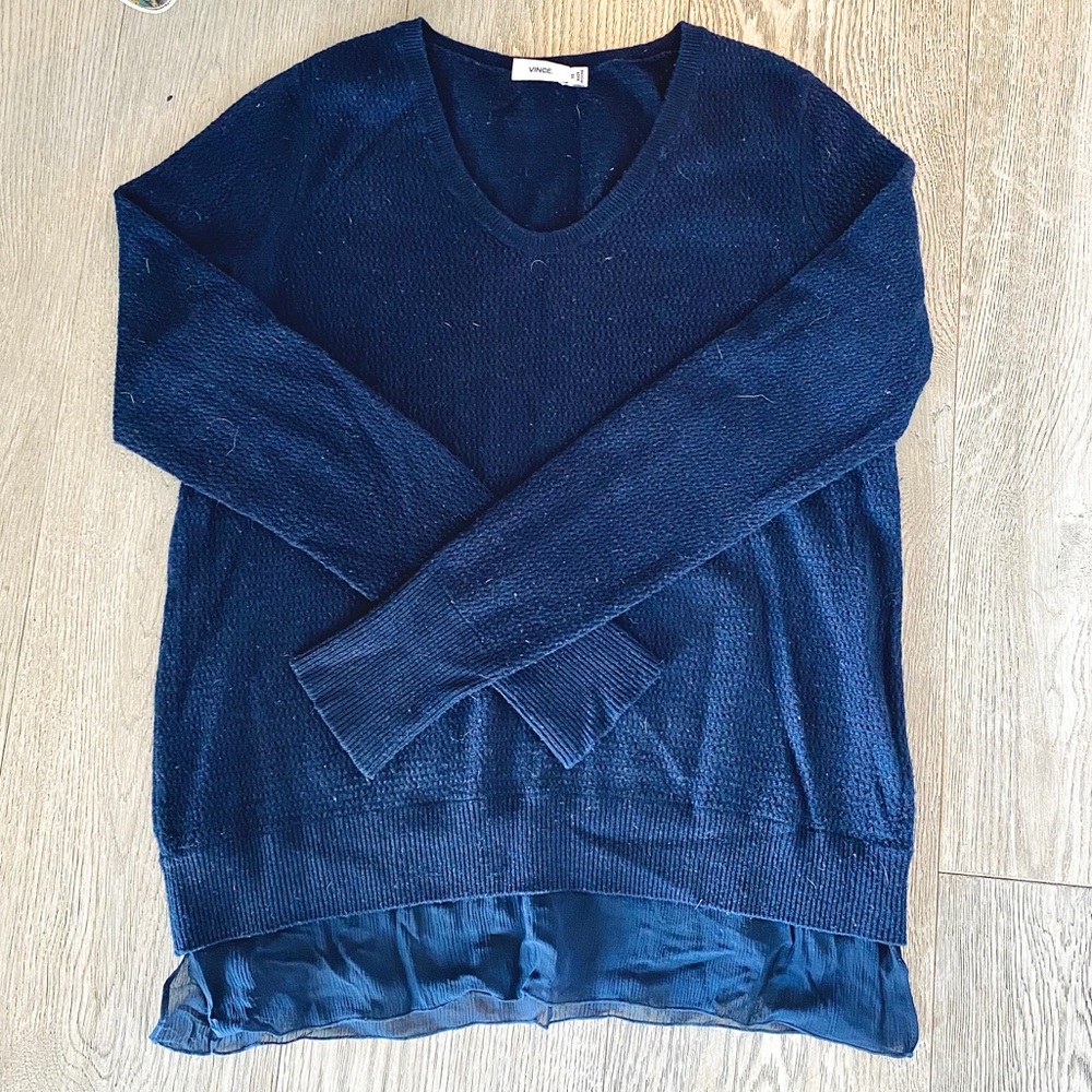 Navy Vince Sweater w/Shirttail Detail (sz XS)